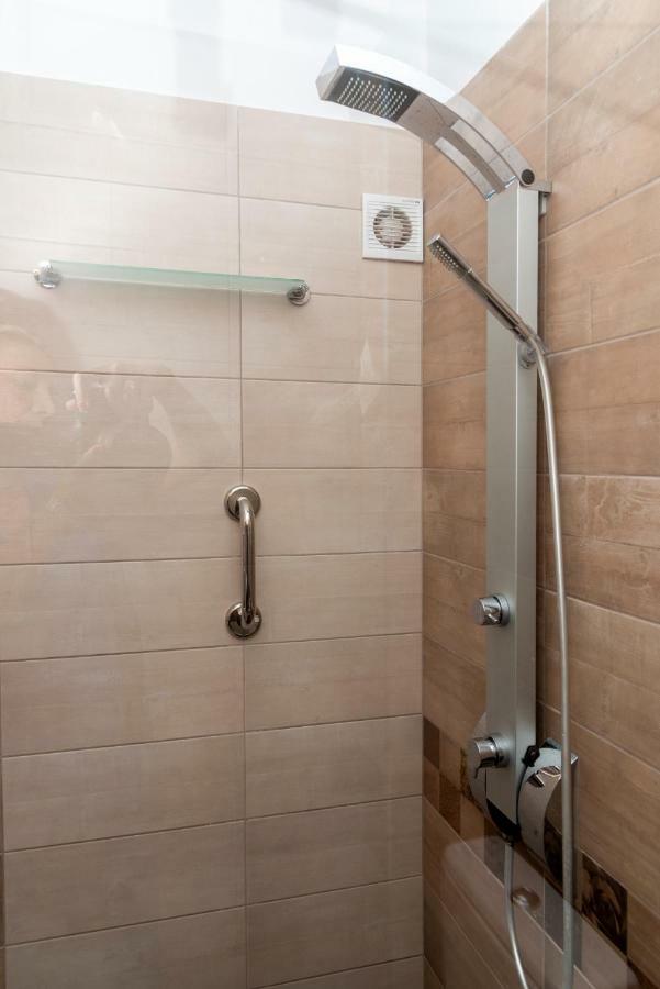 Cavas Luxury Apartments Nea Iraklitsa ภายนอก รูปภาพ