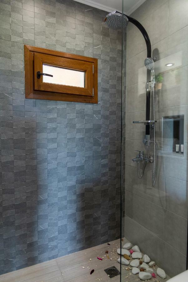Cavas Luxury Apartments Nea Iraklitsa ภายนอก รูปภาพ